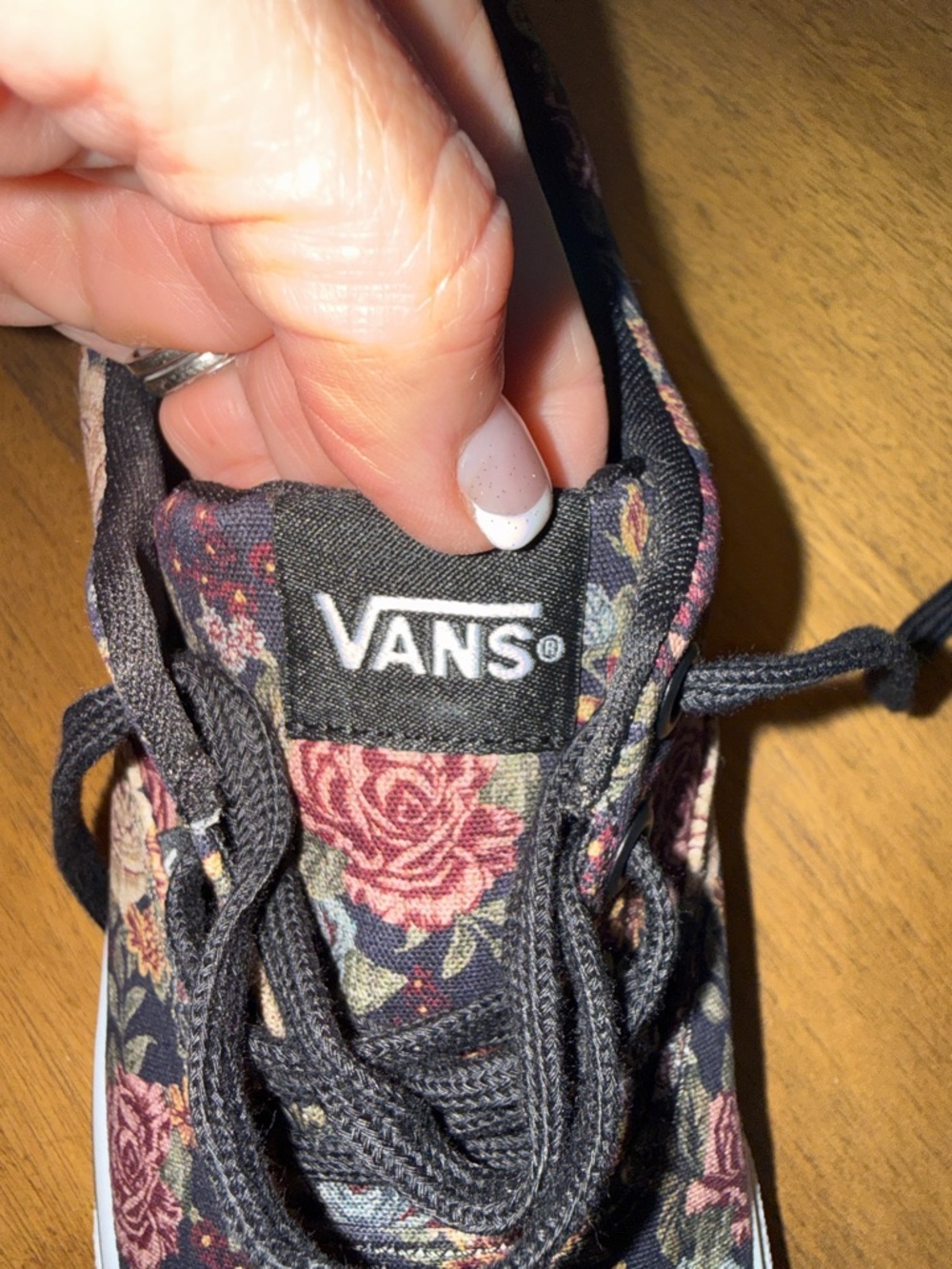 Vans Floral Low-Top Sneakers in Black, Burgundy, Cream - Picture 8 of 9